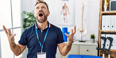 Symbolbild Masseur ist enttäuscht